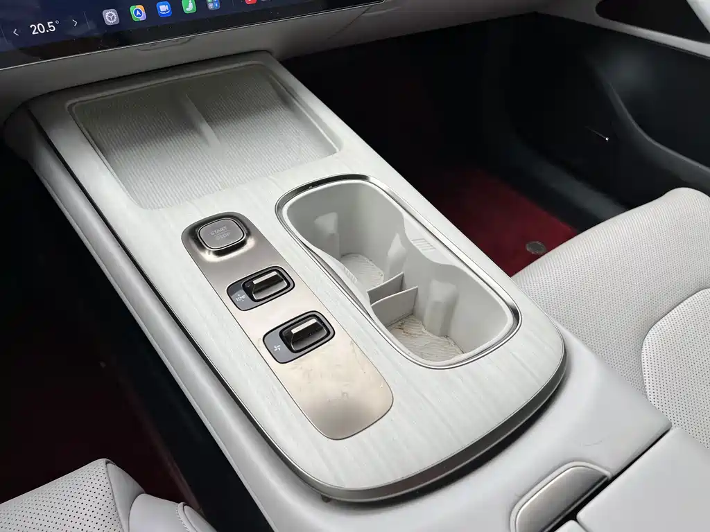 Xiaomi SU7 — миниатюра 15