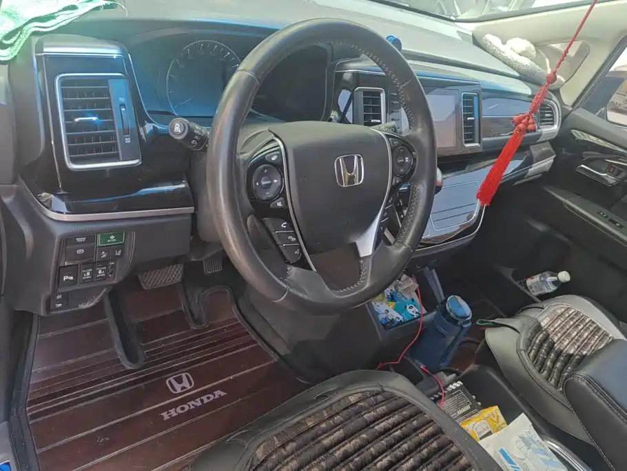 Honda Elysion — миниатюра 12