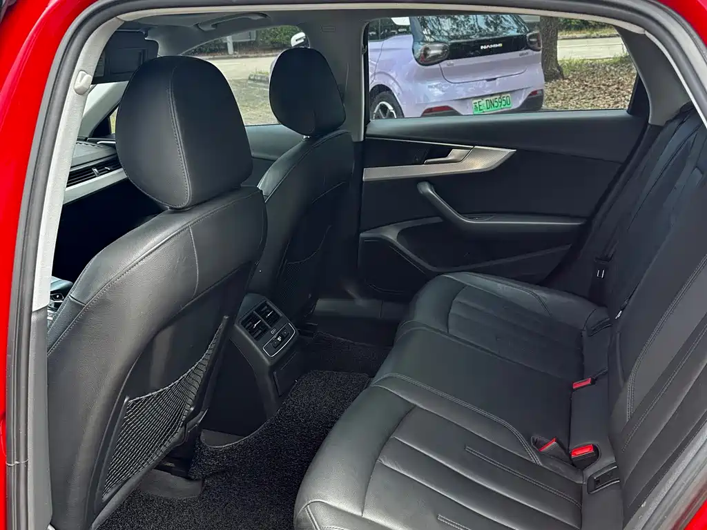Audi A4L — миниатюра 8