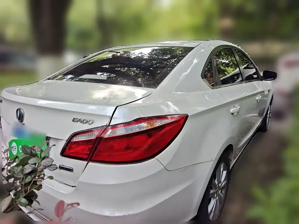 Changan Eado — миниатюра 6