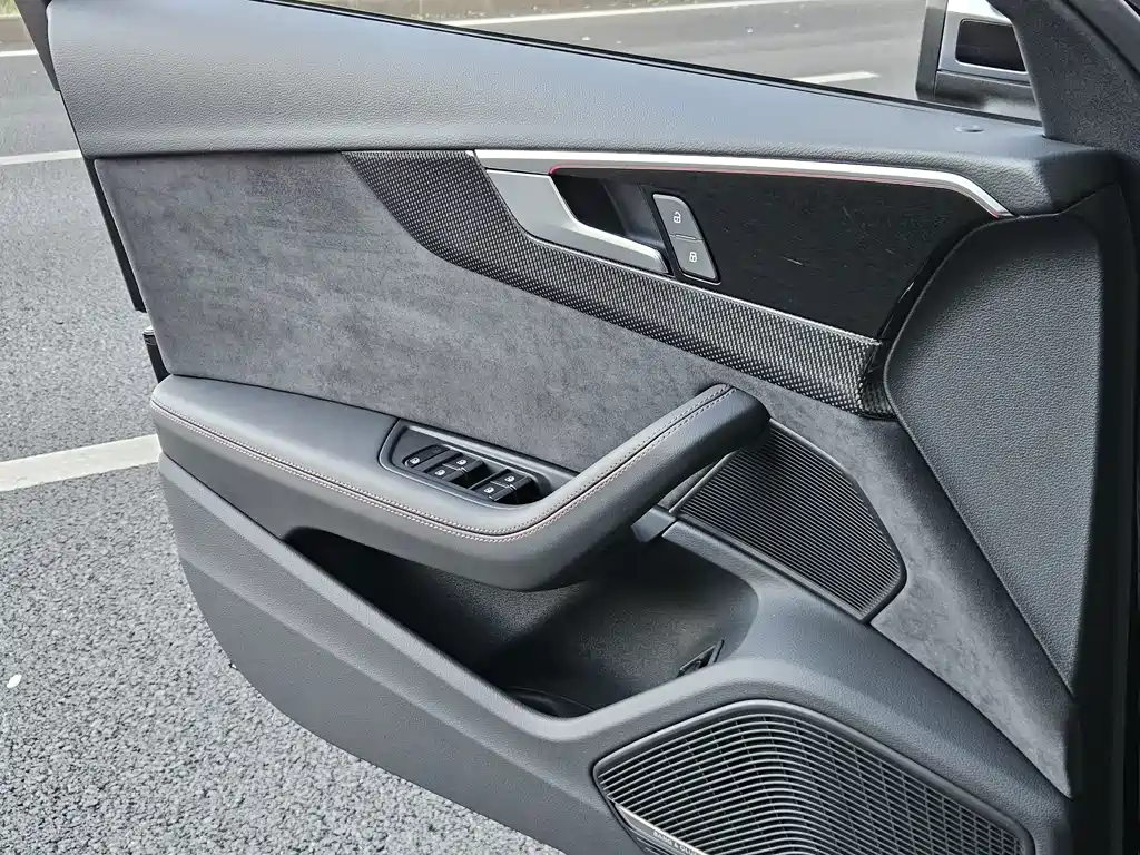 Audi S4 — миниатюра 22