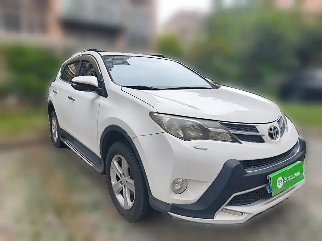 Toyota RAV4 — миниатюра 3