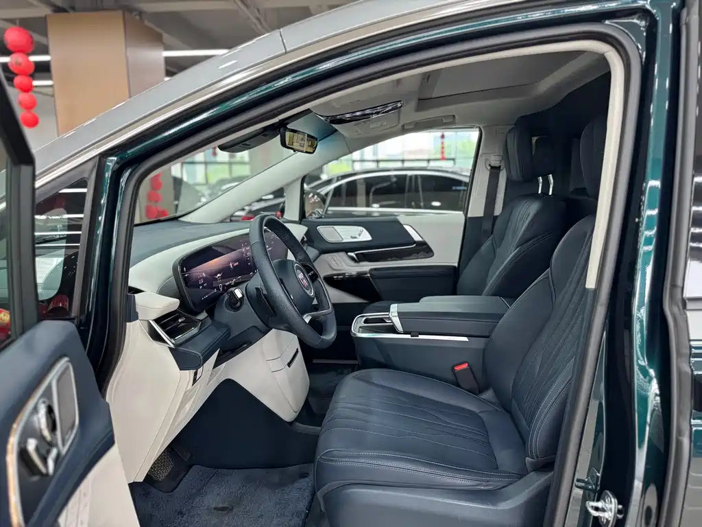 Buick Century 2023 2.0T мест