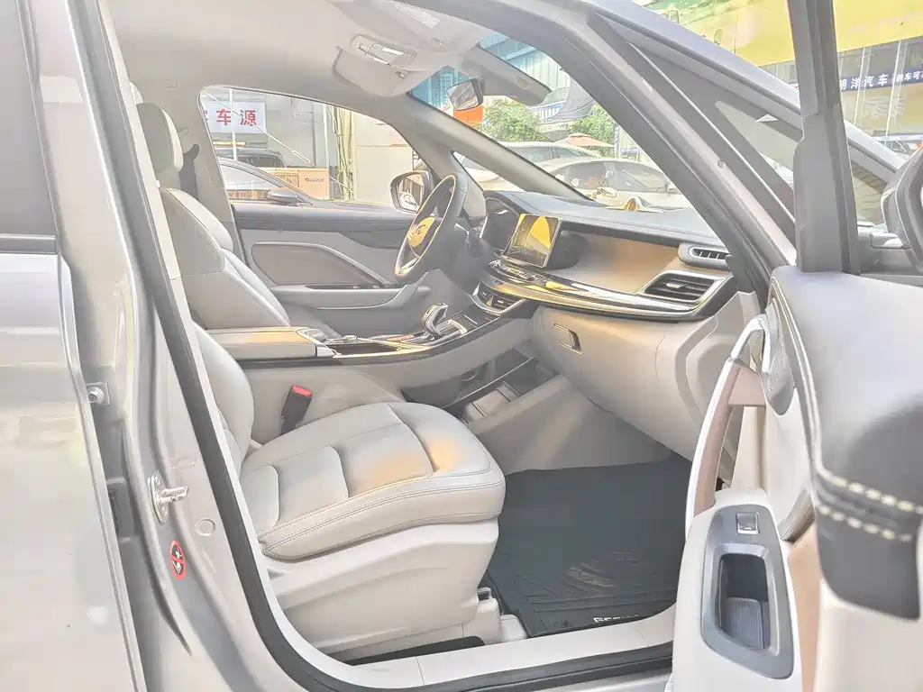 Geely Jia Ji — миниатюра 8