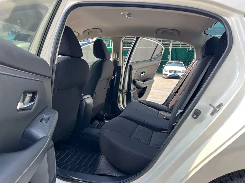 Nissan Sylphy — миниатюра 6