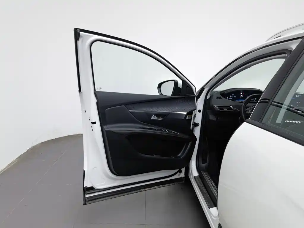 Peugeot 4008 — миниатюра 8
