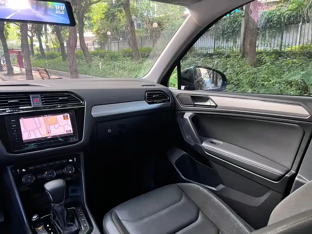 Volkswagen Tiguan L — миниатюра 10