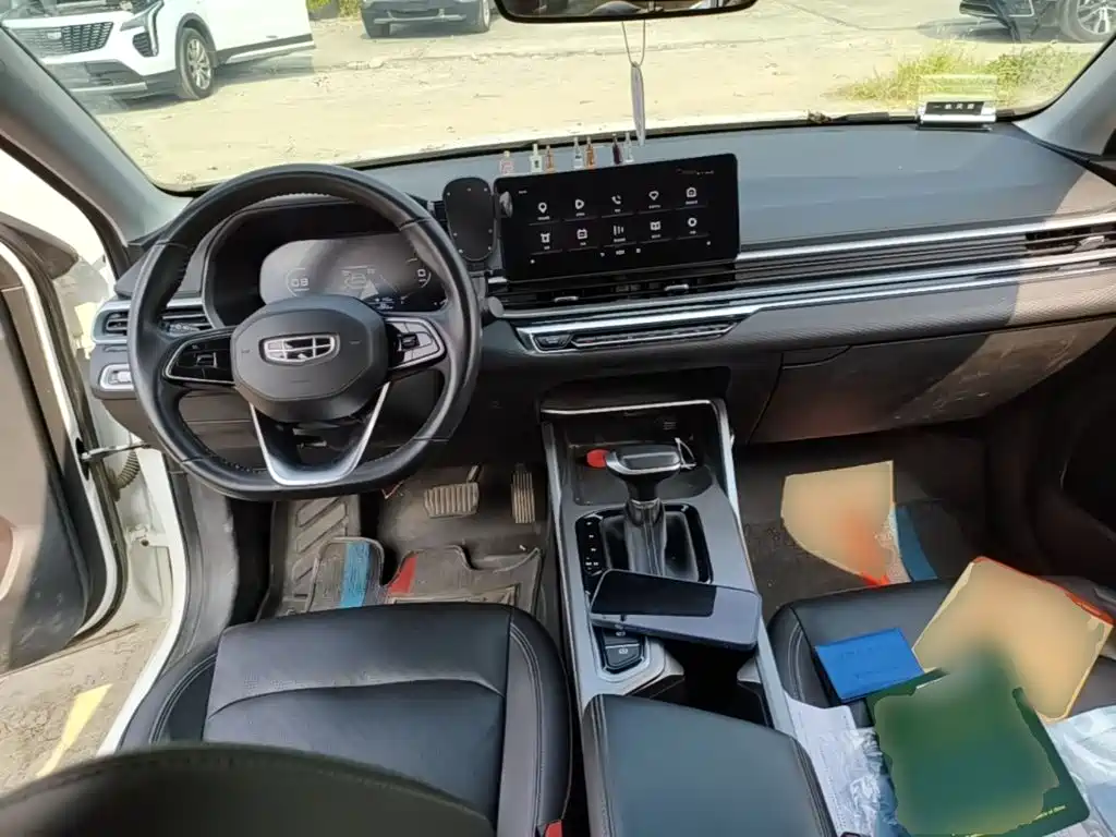 Geely Emgrand — миниатюра 10