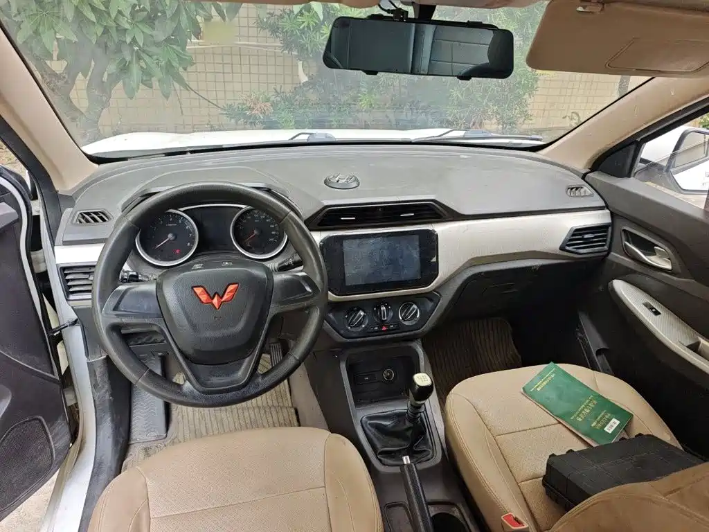 Wuling Hongguang — миниатюра 5