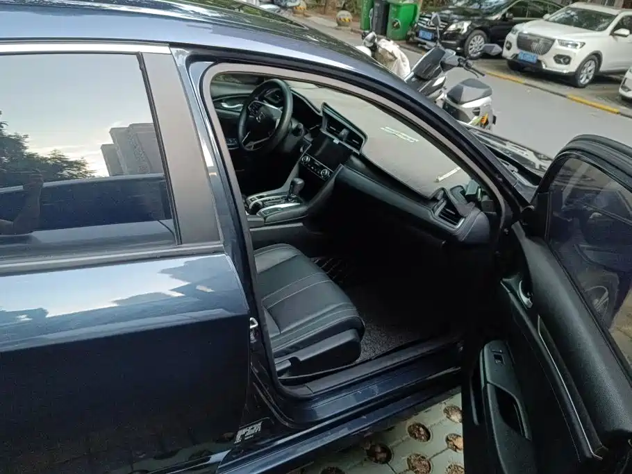 Honda Civic — миниатюра 8