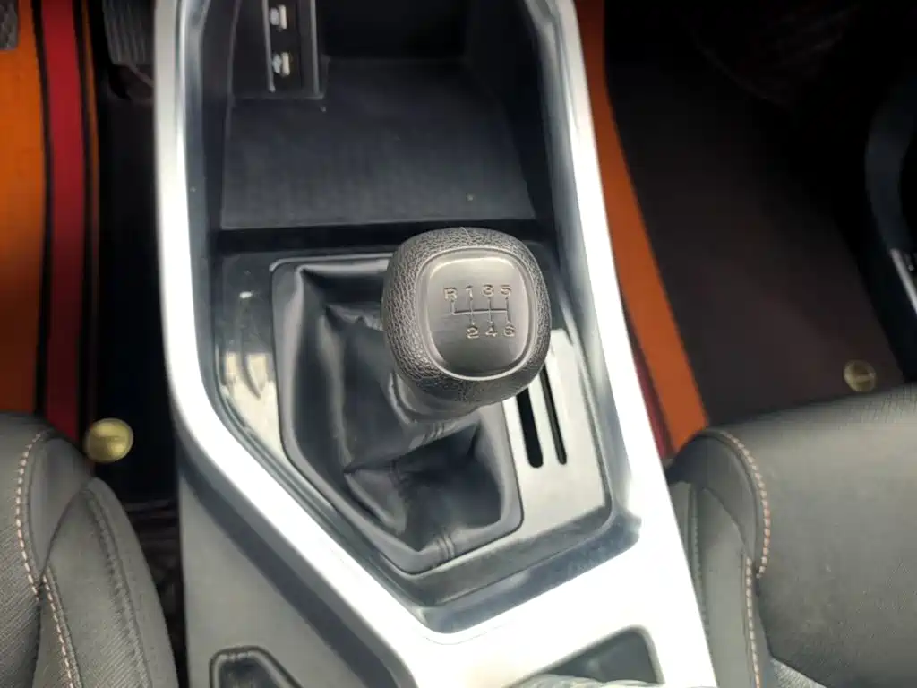 Wuling Jiachen — миниатюра 14