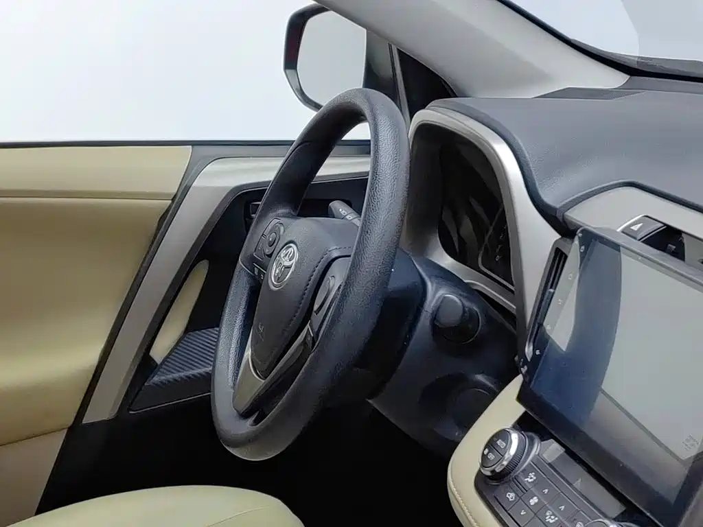Toyota RAV4 — миниатюра 22