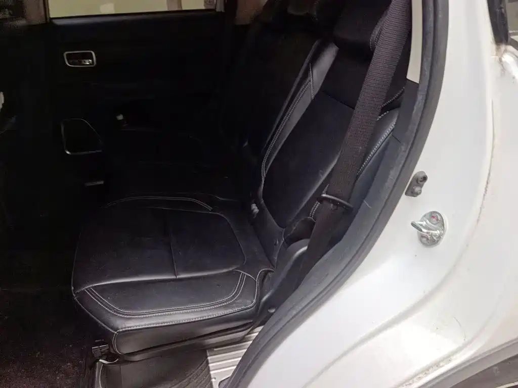 Mitsubishi Outlander — миниатюра 18