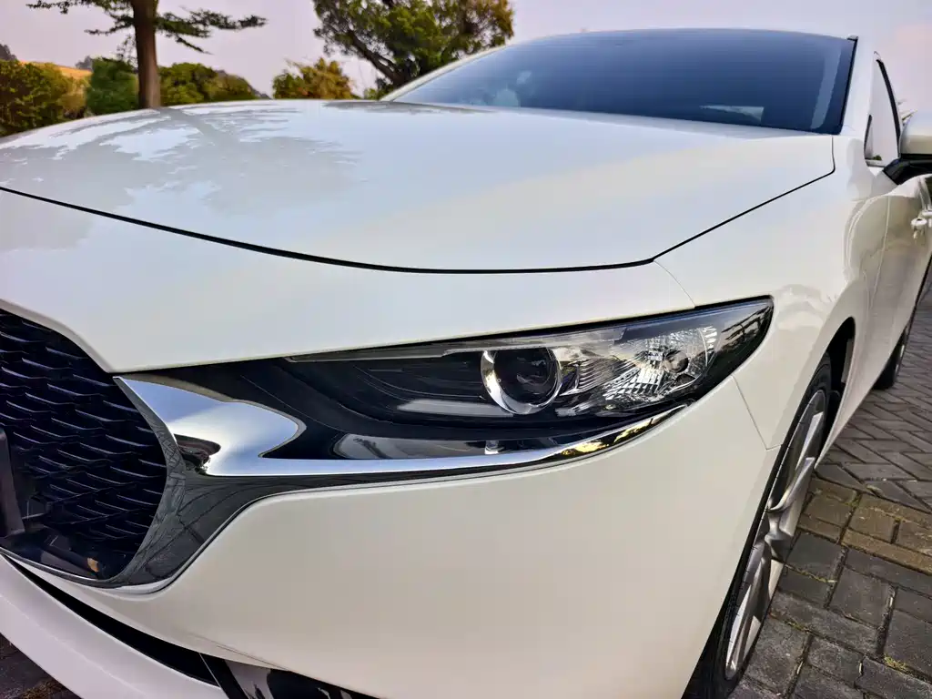Mazda 3 Axela — миниатюра 14
