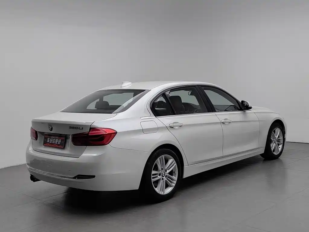 BMW 3 Series — миниатюра 2