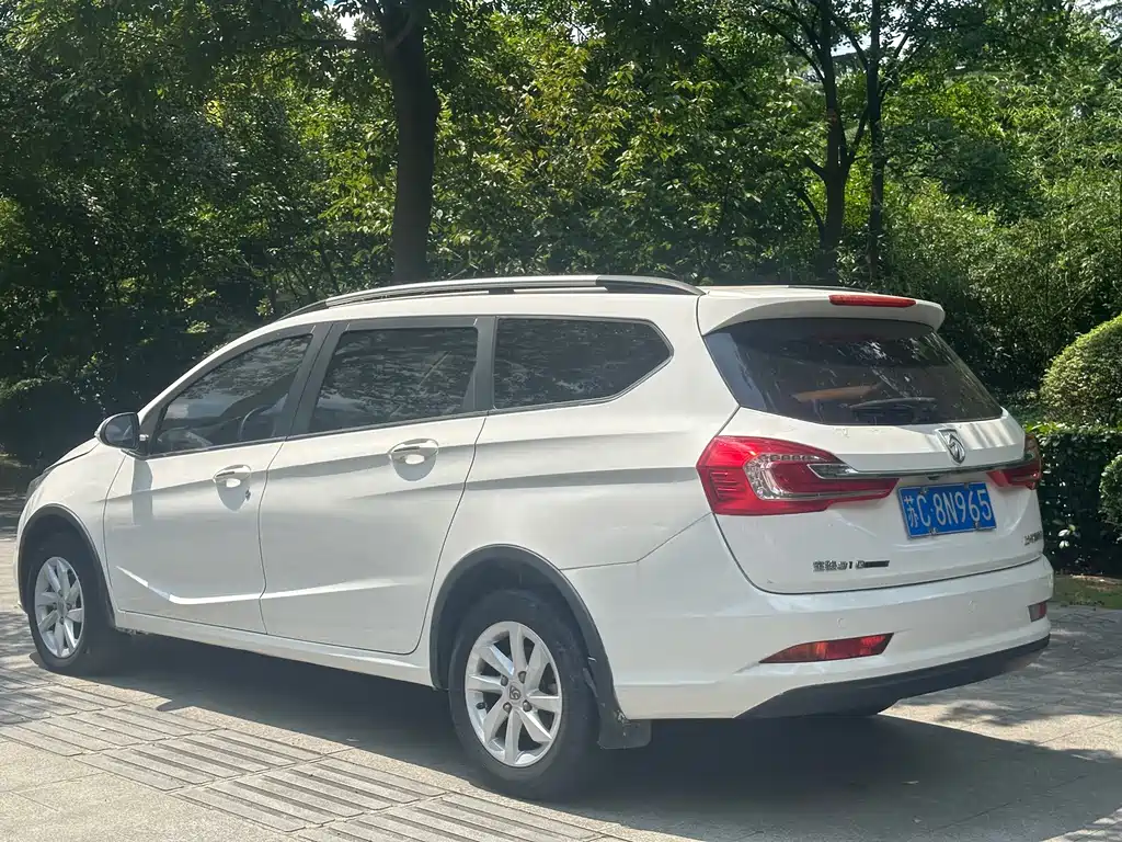Baojun 310W — миниатюра 7