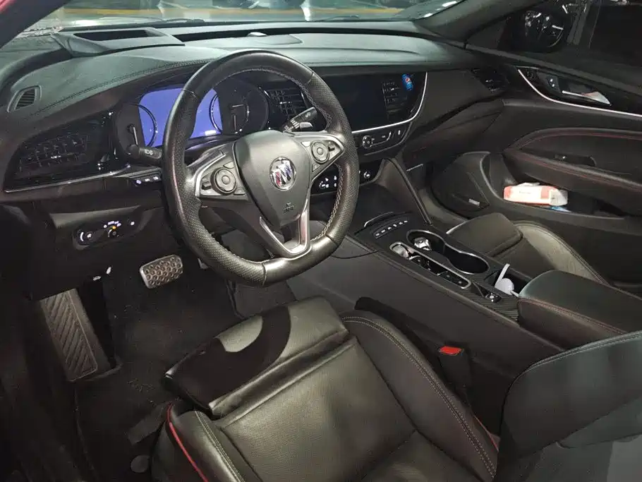 Buick Regal — миниатюра 12