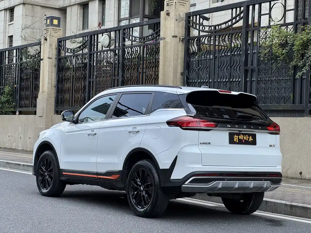 Geely Boyue — миниатюра 23