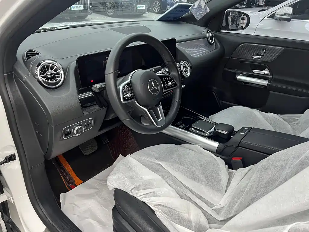 Mercedes-Benz GLA 2023 — фото 2