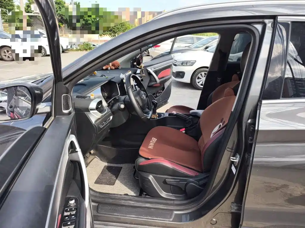 Geely Binyue — миниатюра 11