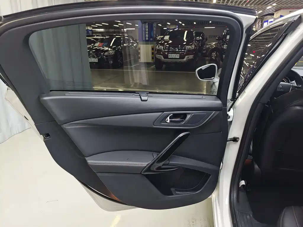 Peugeot 508 — миниатюра 16