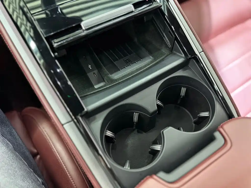 Porsche Panamera — миниатюра 18