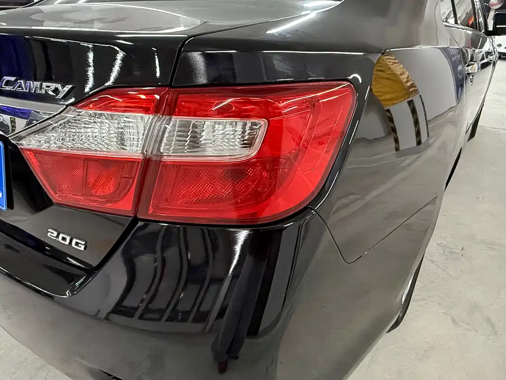 Toyota Camry — миниатюра 11