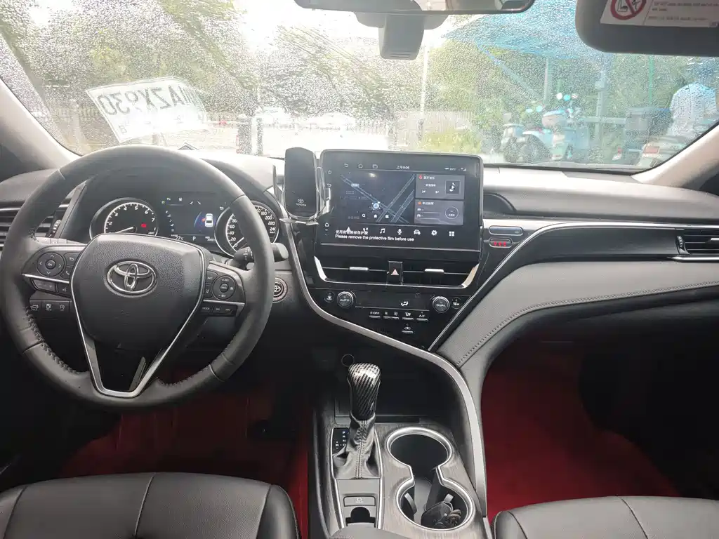Toyota Camry — миниатюра 5