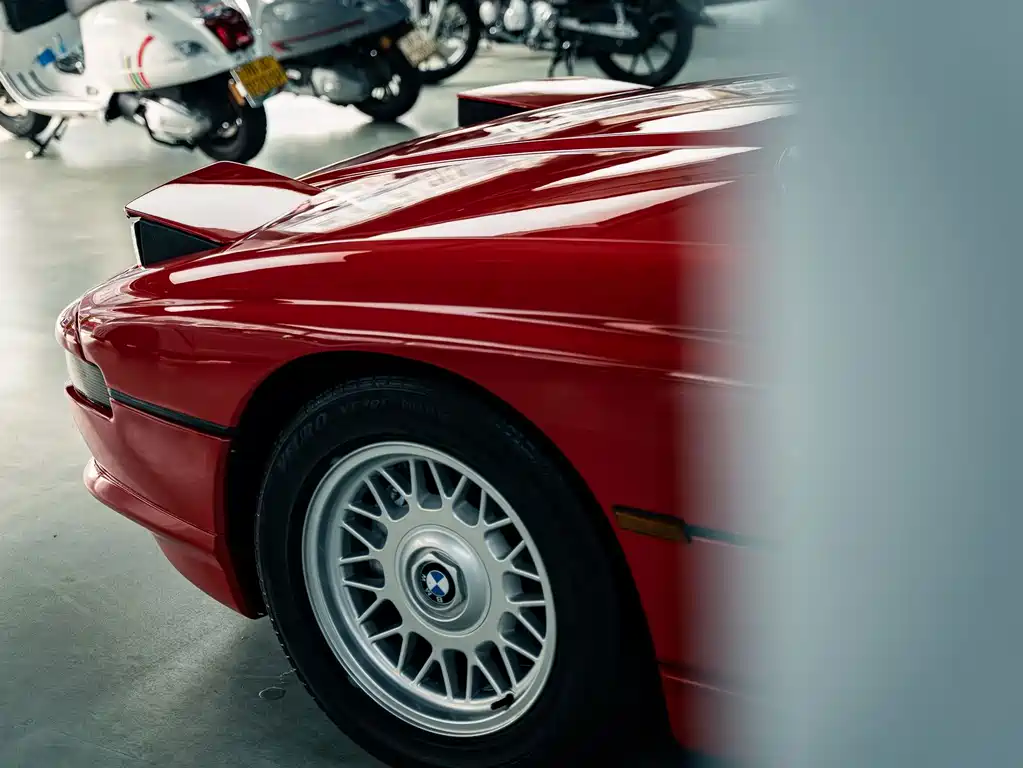 BMW 8 Series — миниатюра 10