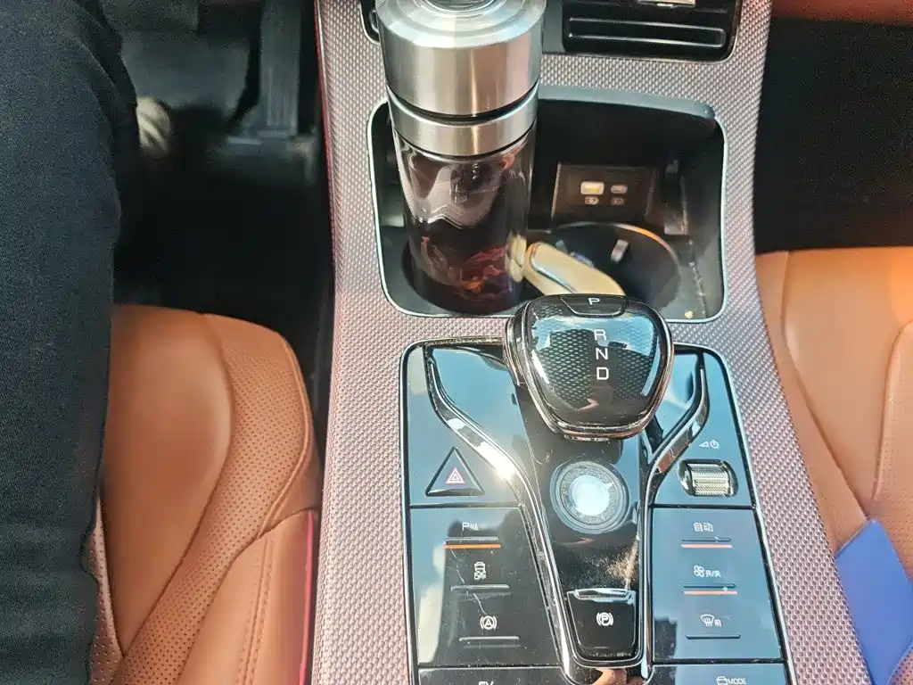 BYD Han — миниатюра 10