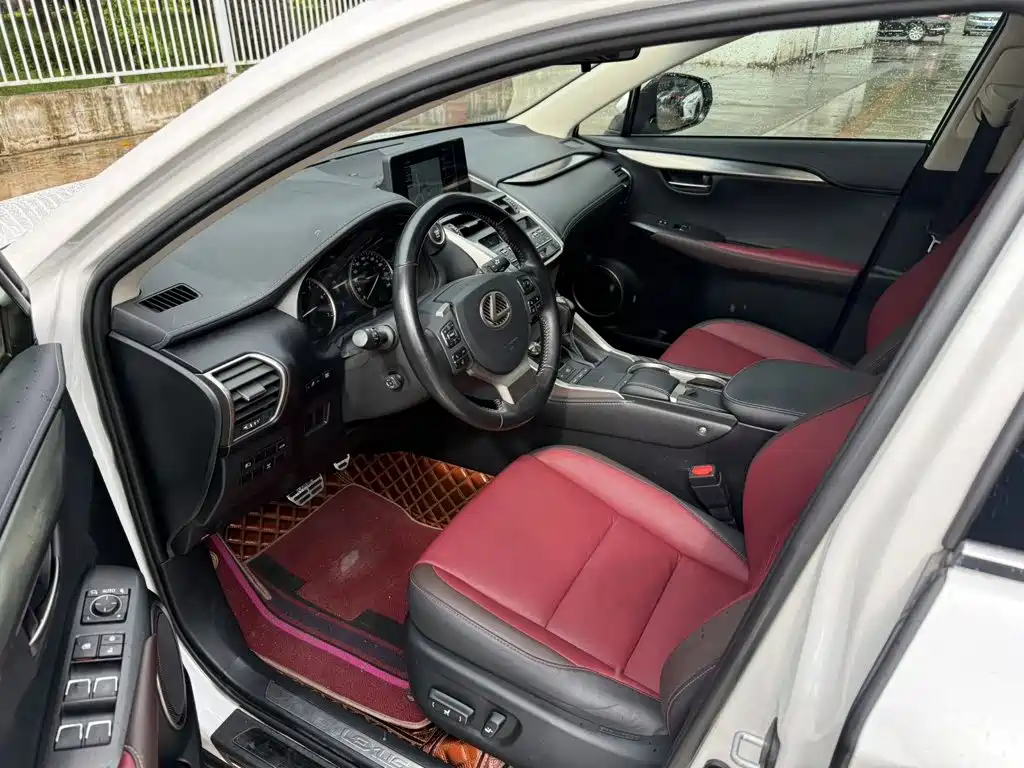 Lexus NX 2018 300