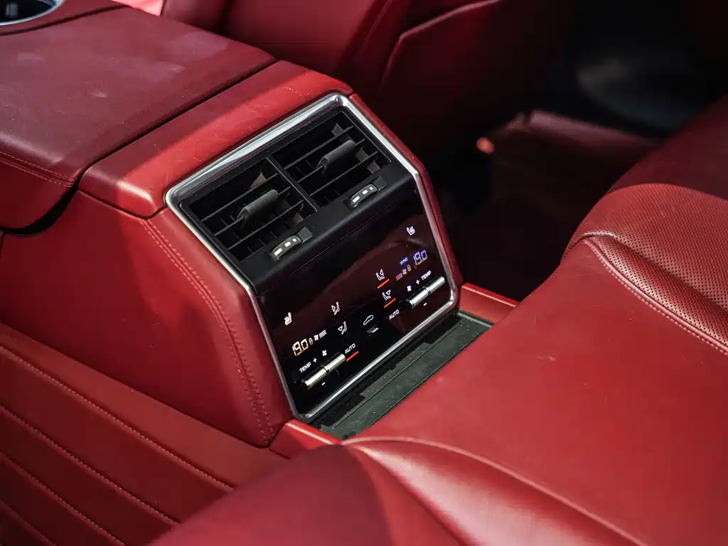Porsche Panamera — миниатюра 12