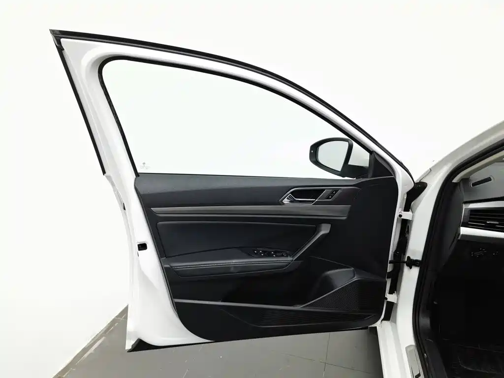 Volkswagen Lavida — миниатюра 8