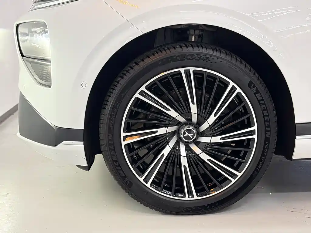 XPeng G9 — миниатюра 4