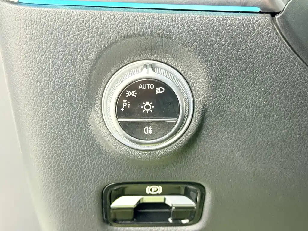 Mercedes-Benz C-Class — миниатюра 18