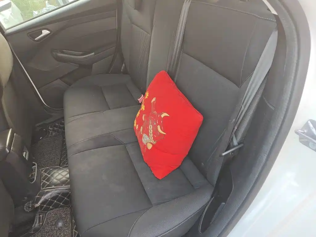 Ford Focus — миниатюра 13