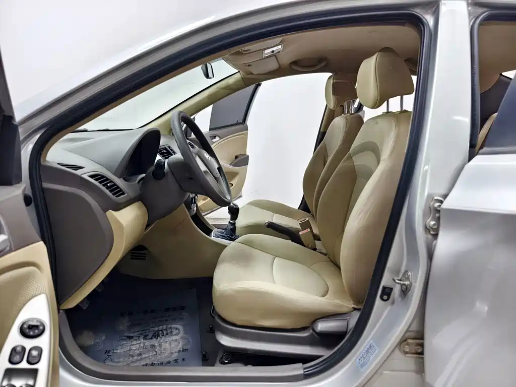 Hyundai Verna — миниатюра 10
