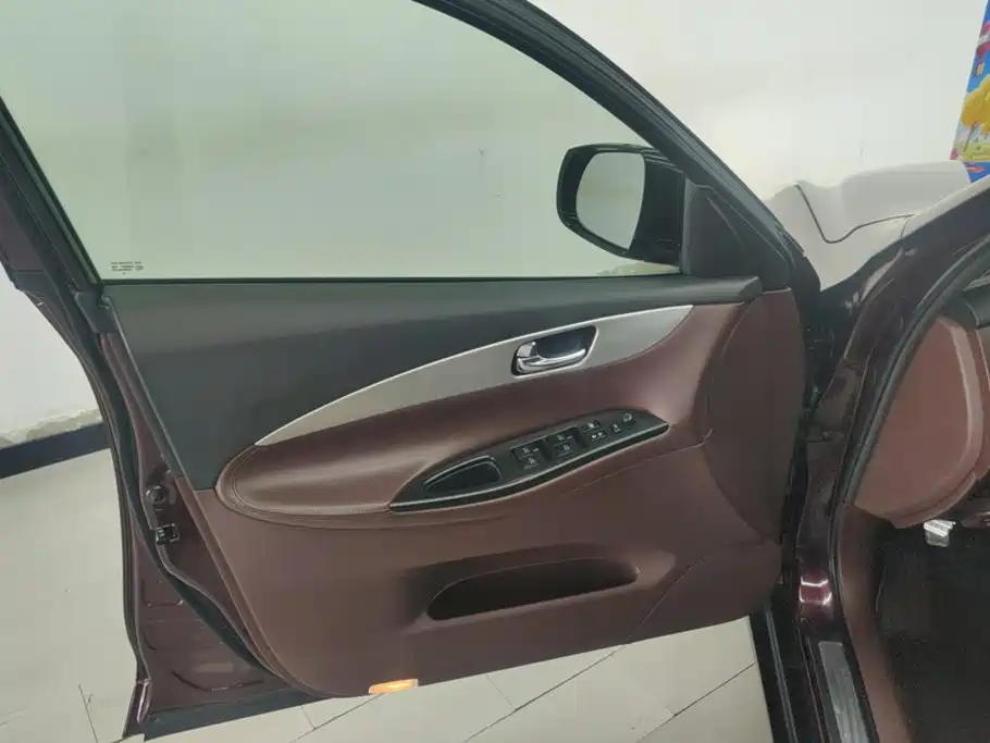 Infiniti QX50 — миниатюра 7