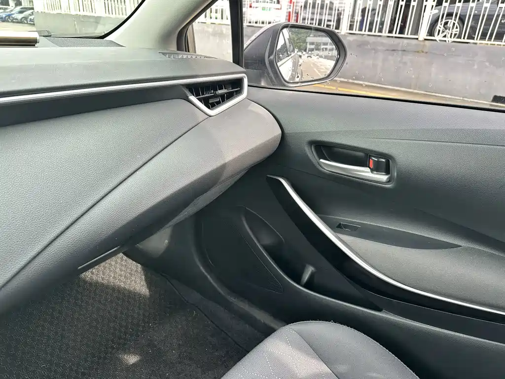 Toyota Corolla — миниатюра 11