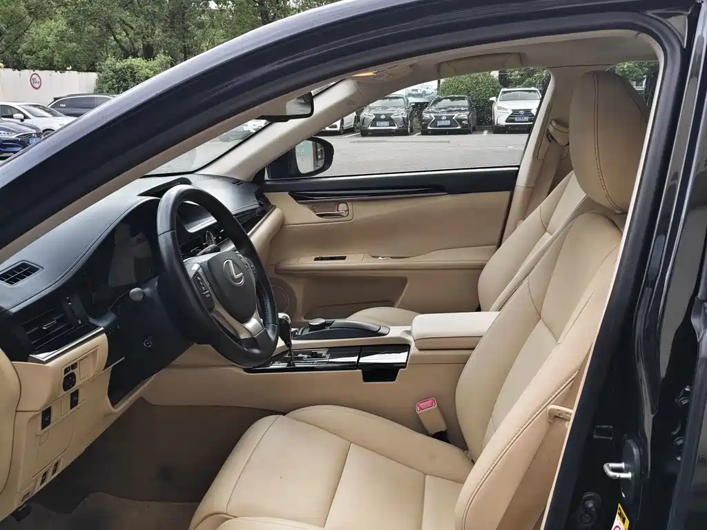 Lexus ES — миниатюра 3
