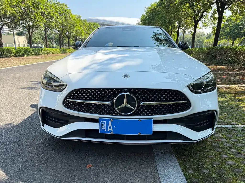 Mercedes-Benz C-Class — миниатюра 2