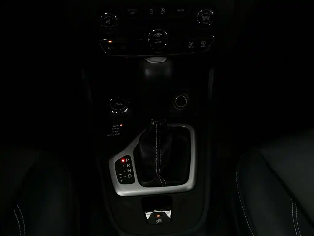Jeep Cherokee — миниатюра 13
