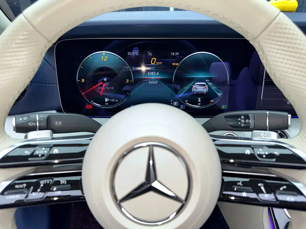 Mercedes-Benz E-Class (Import) — миниатюра 18