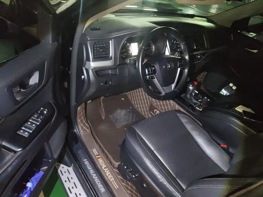 Toyota Highlander — миниатюра 14