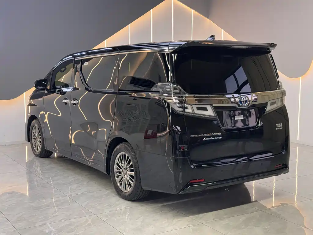Toyota Vellfire — миниатюра 10