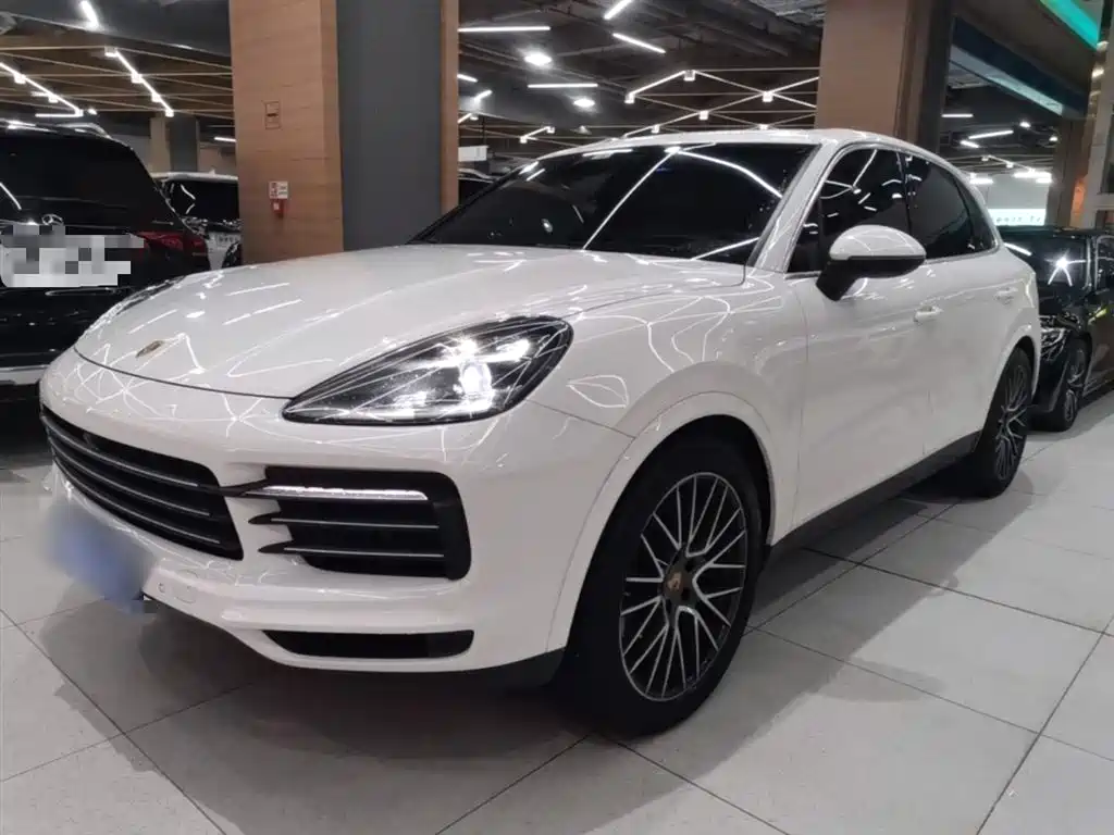 Porsche Cayenne 2022