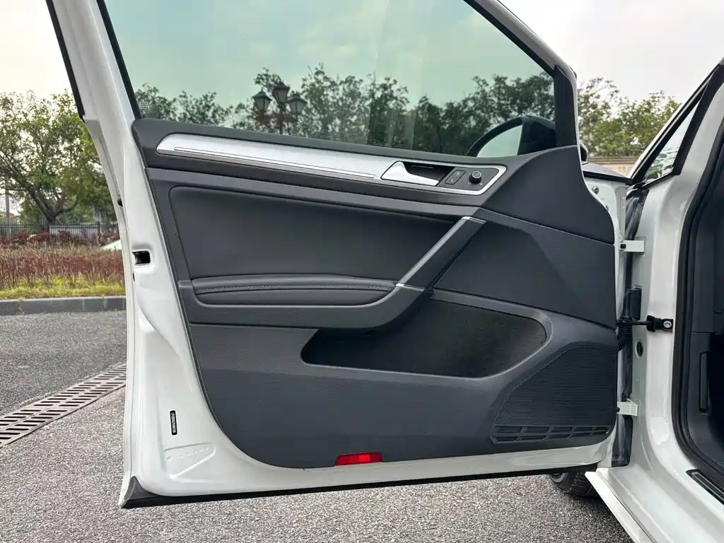 Volkswagen Golf — миниатюра 4