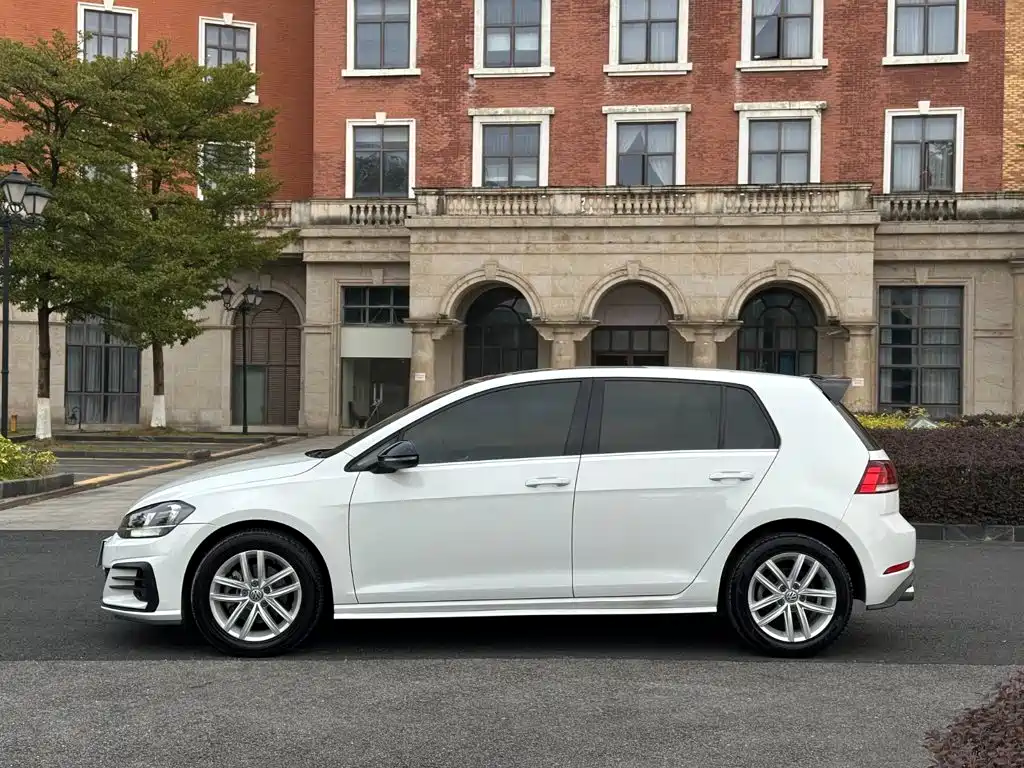 Volkswagen Golf — миниатюра 13