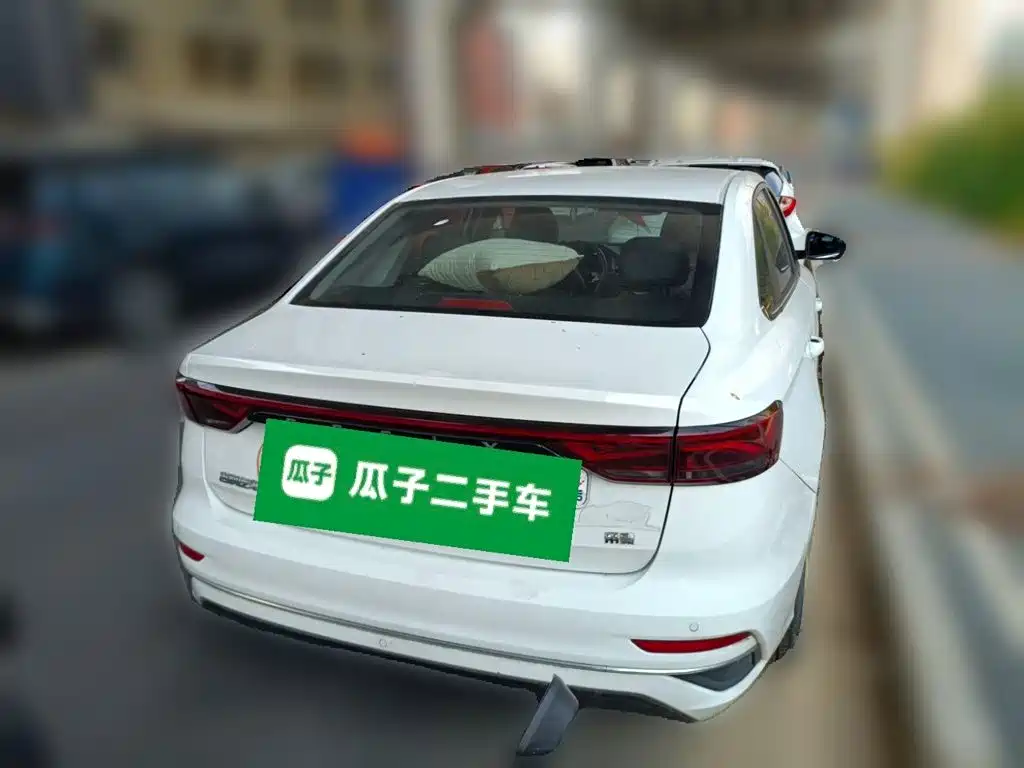 Geely Emgrand — миниатюра 3