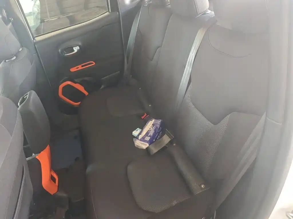 Jeep Renegade — миниатюра 13